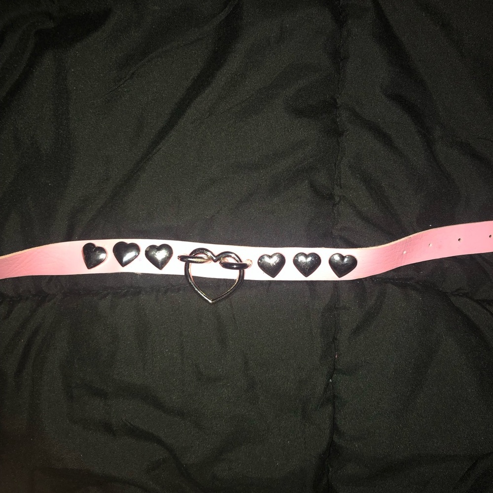 pink heart choker